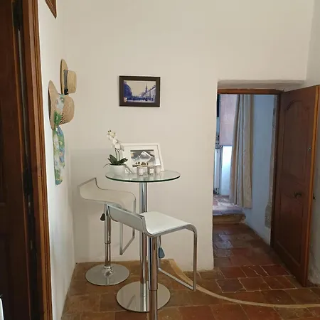 Les Mimosas Villa *